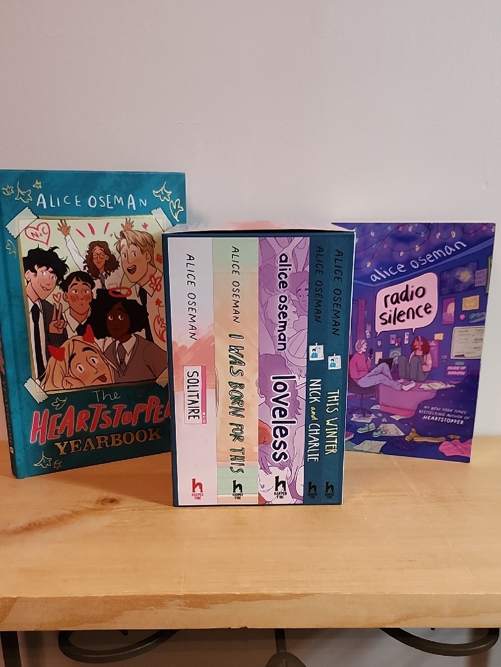Heartstopper Box Set, Yearbook, Radio Silence Novel